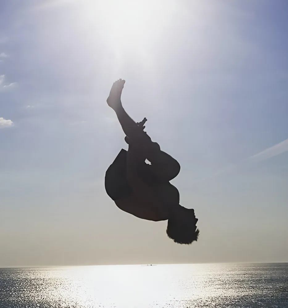 Anders i en salto mot sola, over havet