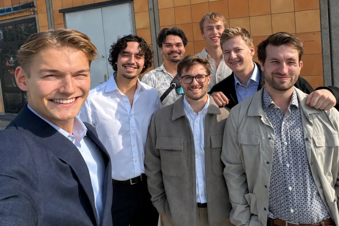 Teamet i NeuroFlex Robotics
